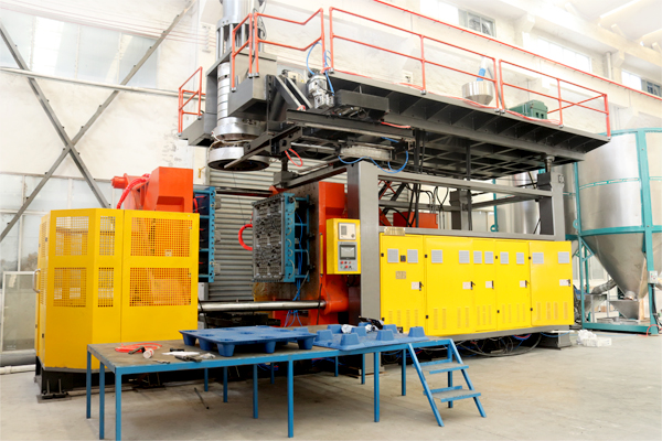 吹塑托盤生產(chǎn)廠家