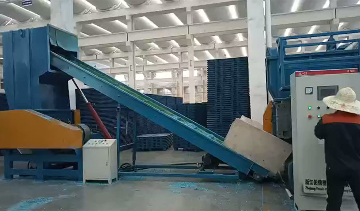 中空吹塑托盤什么價(jià)？太便宜小心貓膩哦