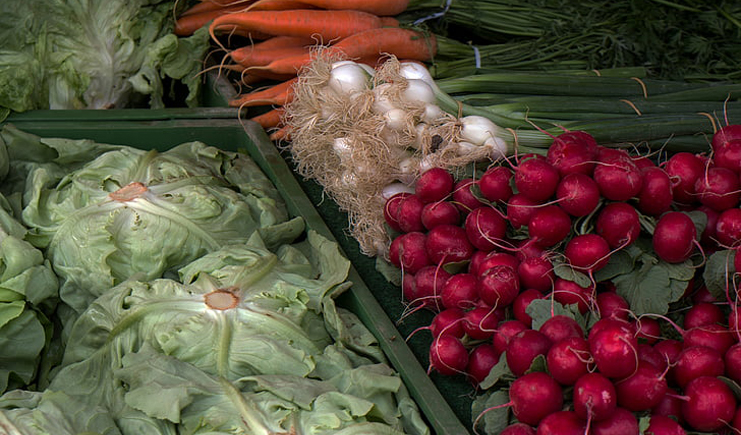 為何從大企業(yè)到小攤小販都離不開塑料周轉箱？