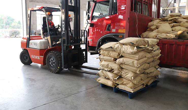 不為五斗米折腰，卻為吹塑托盤抬頭？