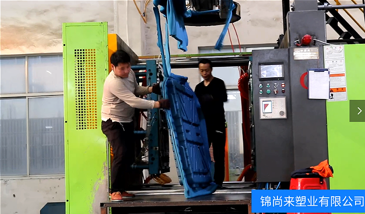 塑料托盤加工生產(chǎn)，現(xiàn)場大揭秘！